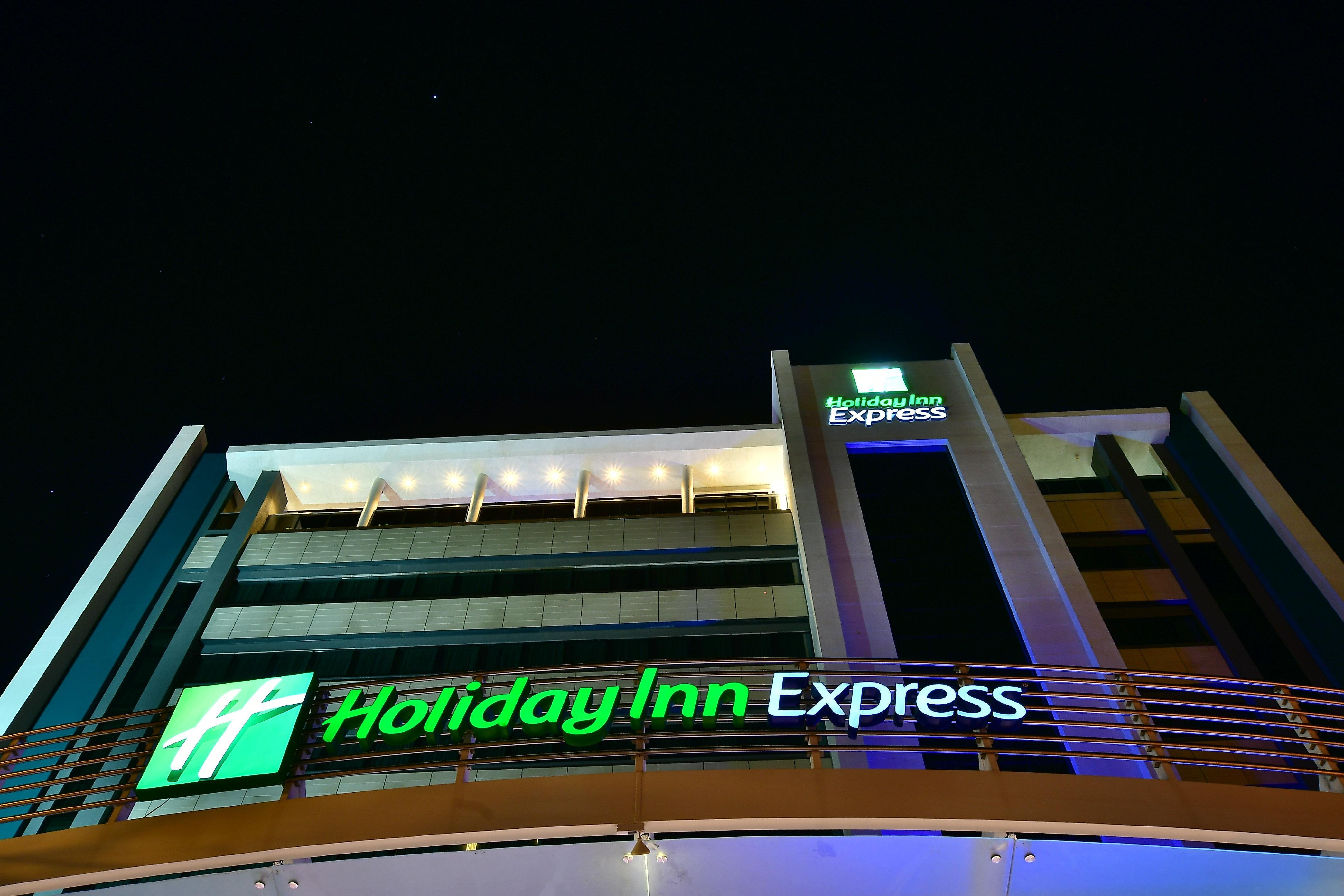 Holiday Inn Express Asuncion Aviadores , An Ihg Hotel Экстерьер фото