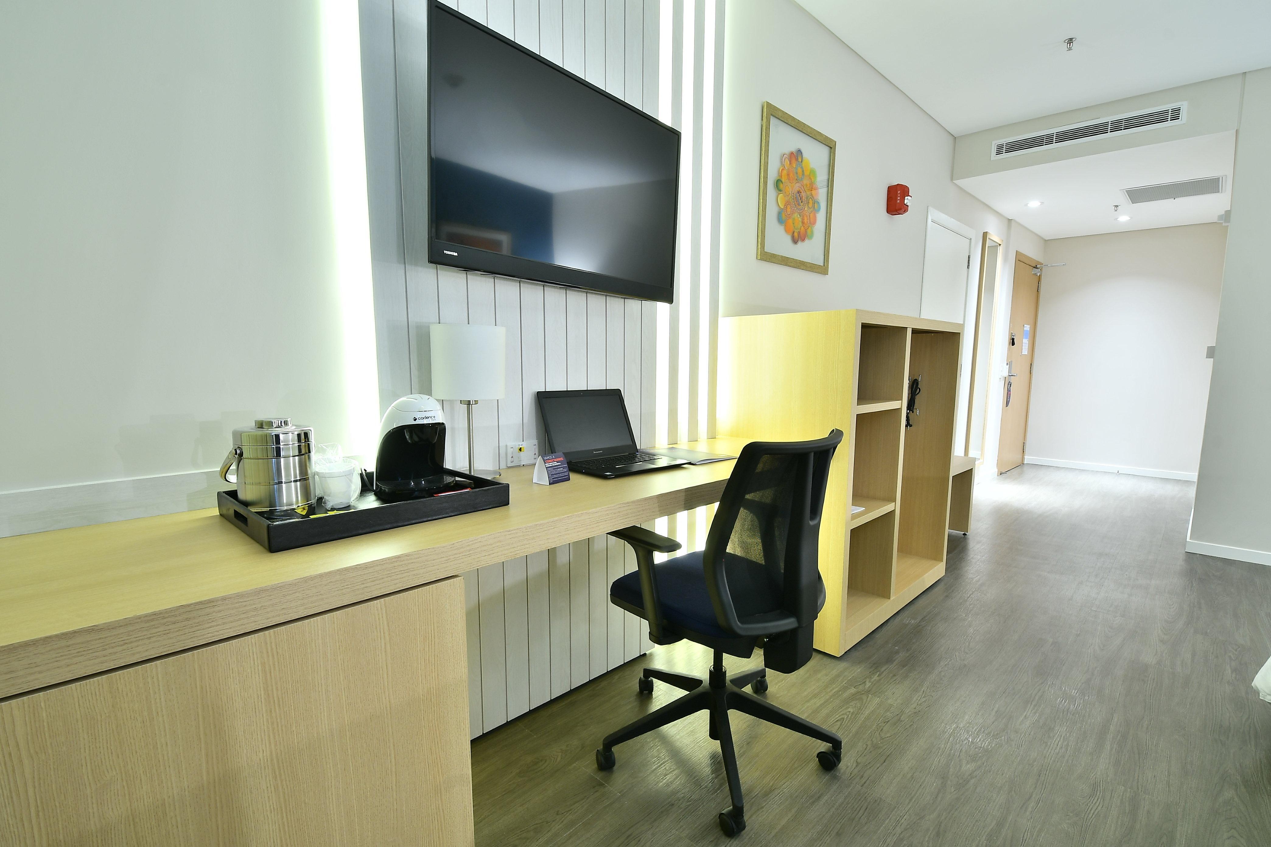 Holiday Inn Express Asuncion Aviadores , An Ihg Hotel Экстерьер фото