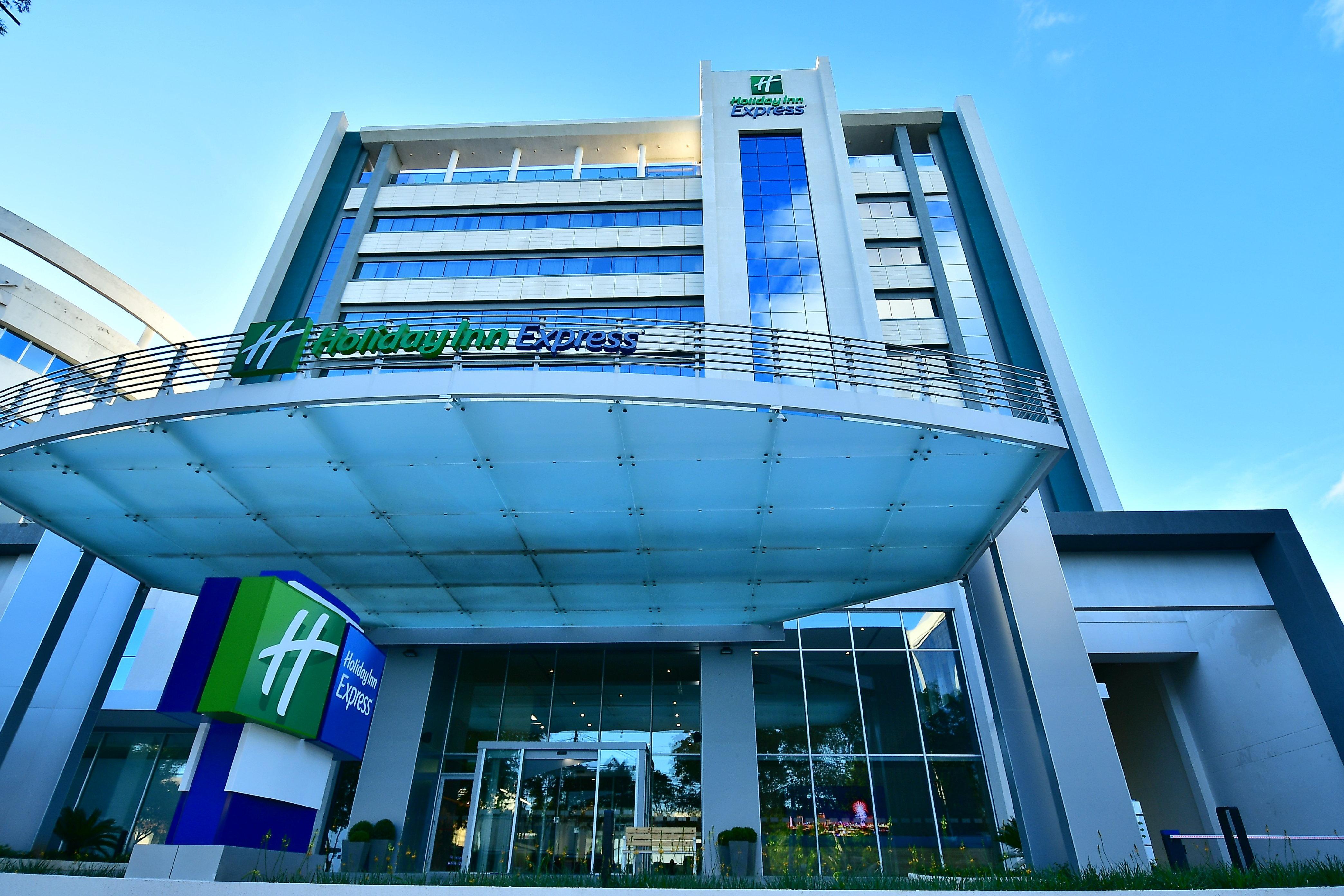 Holiday Inn Express Asuncion Aviadores , An Ihg Hotel Экстерьер фото