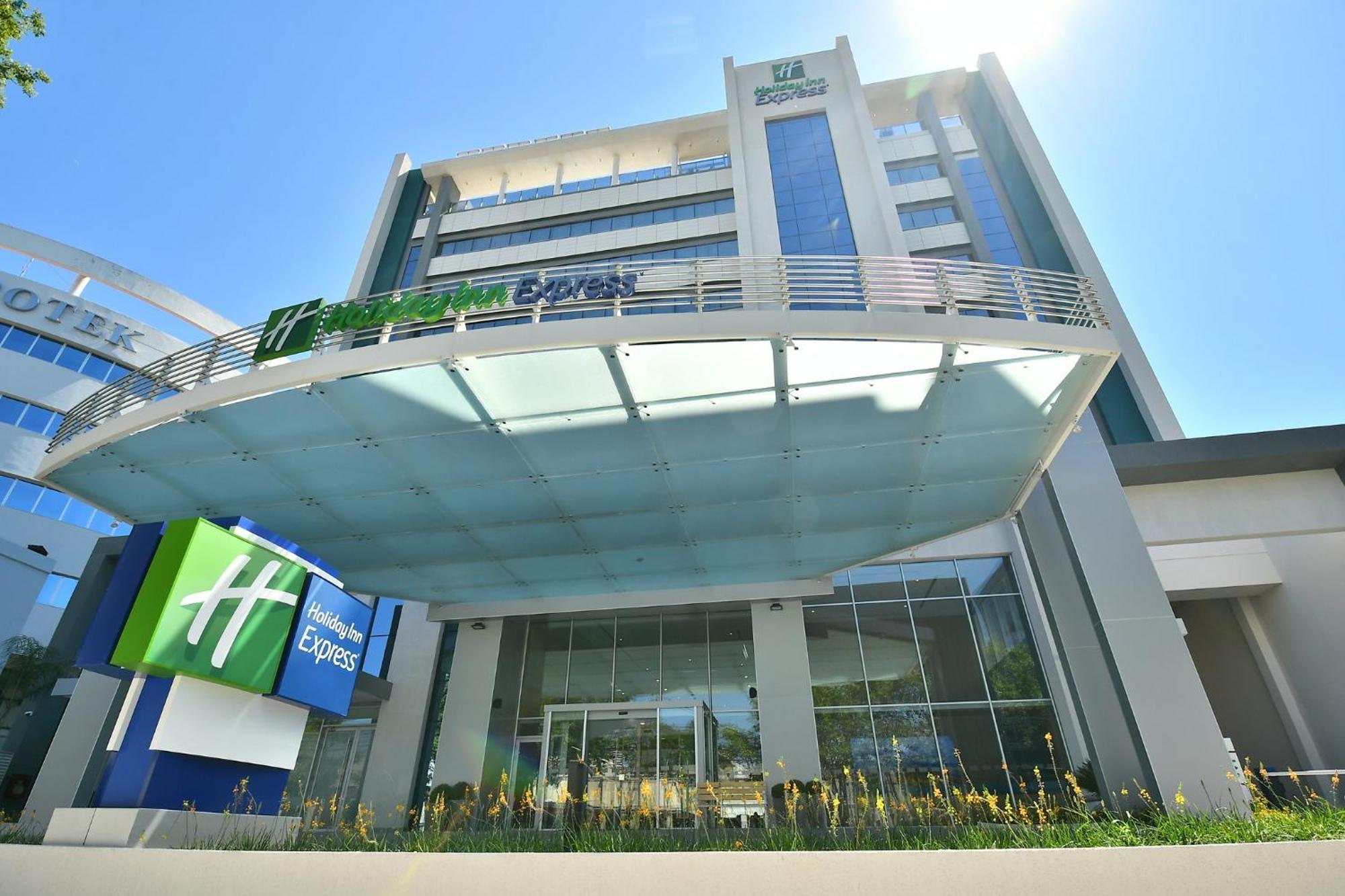 Holiday Inn Express Asuncion Aviadores , An Ihg Hotel Экстерьер фото